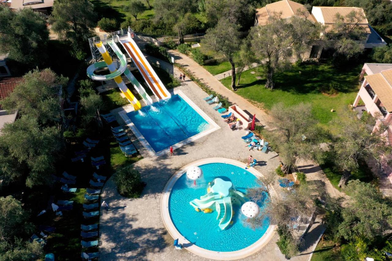 Sentido Apollo Palace Mesongi Ngoại thất bức ảnh Aerial view of the water park