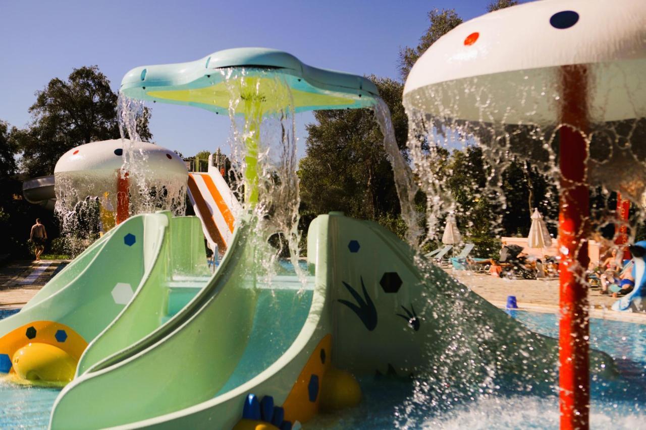 Sentido Apollo Palace Mesongi Ngoại thất bức ảnh The Splash Zone