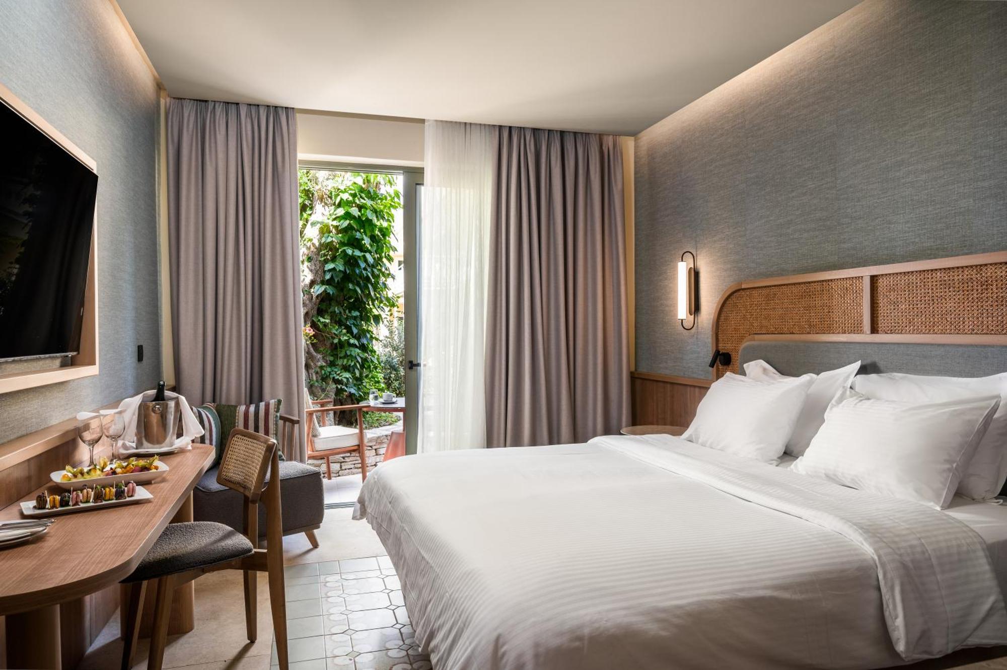 Sentido Apollo Palace Mesongi Ngoại thất bức ảnh Deluxe Room