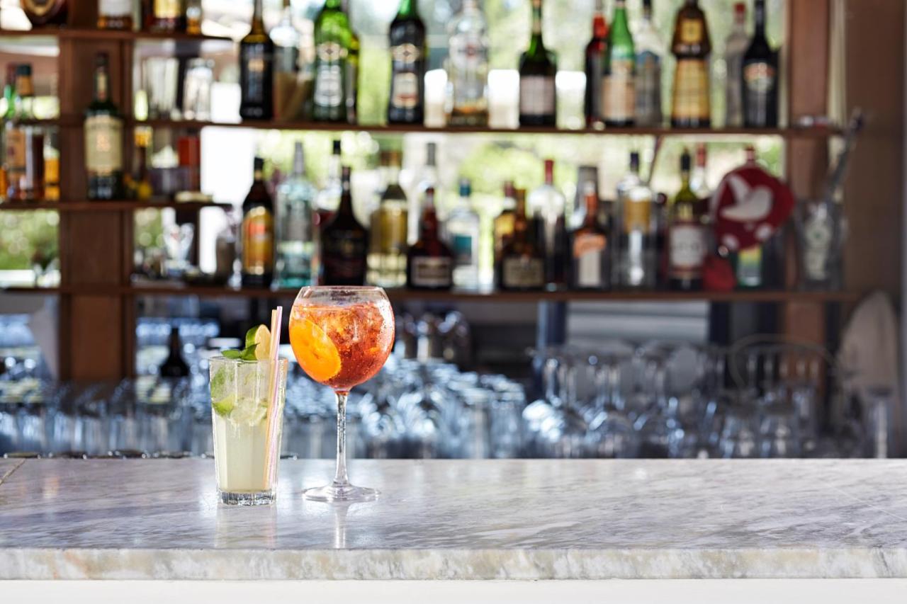 Sentido Apollo Palace Mesongi Ngoại thất bức ảnh A cocktail